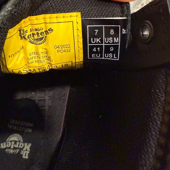 Men's Dr. Martens Slip Resistant Steel Toe Boots Size 9 - Picture 5 of 5